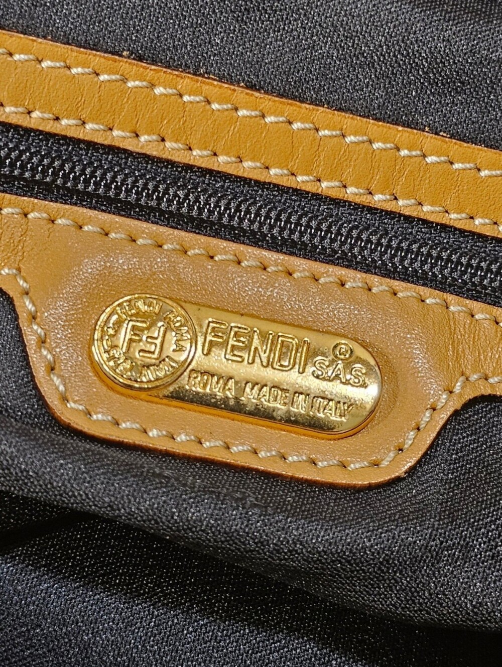 FENDI PEQUIN TOTE BAG - Picture 2 of 16